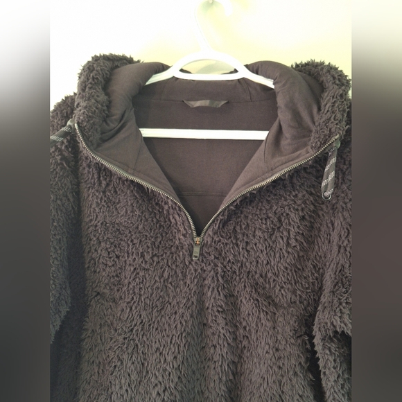 lululemon athletica Black Fleece Sweater - Picture 6 of 14